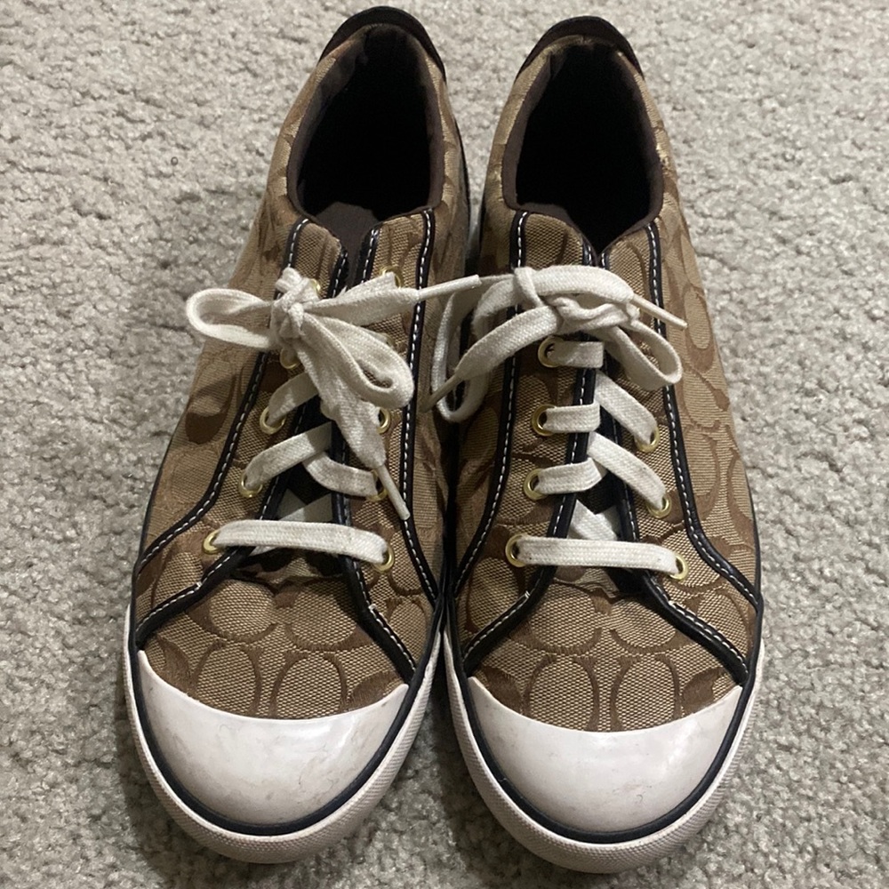 Coach women’s shoes sz 12